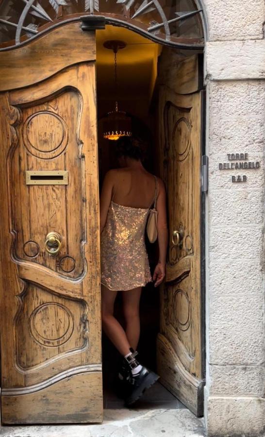 Torre Dell'Angelo B&B Desenzano del Garda Eksteriør billede